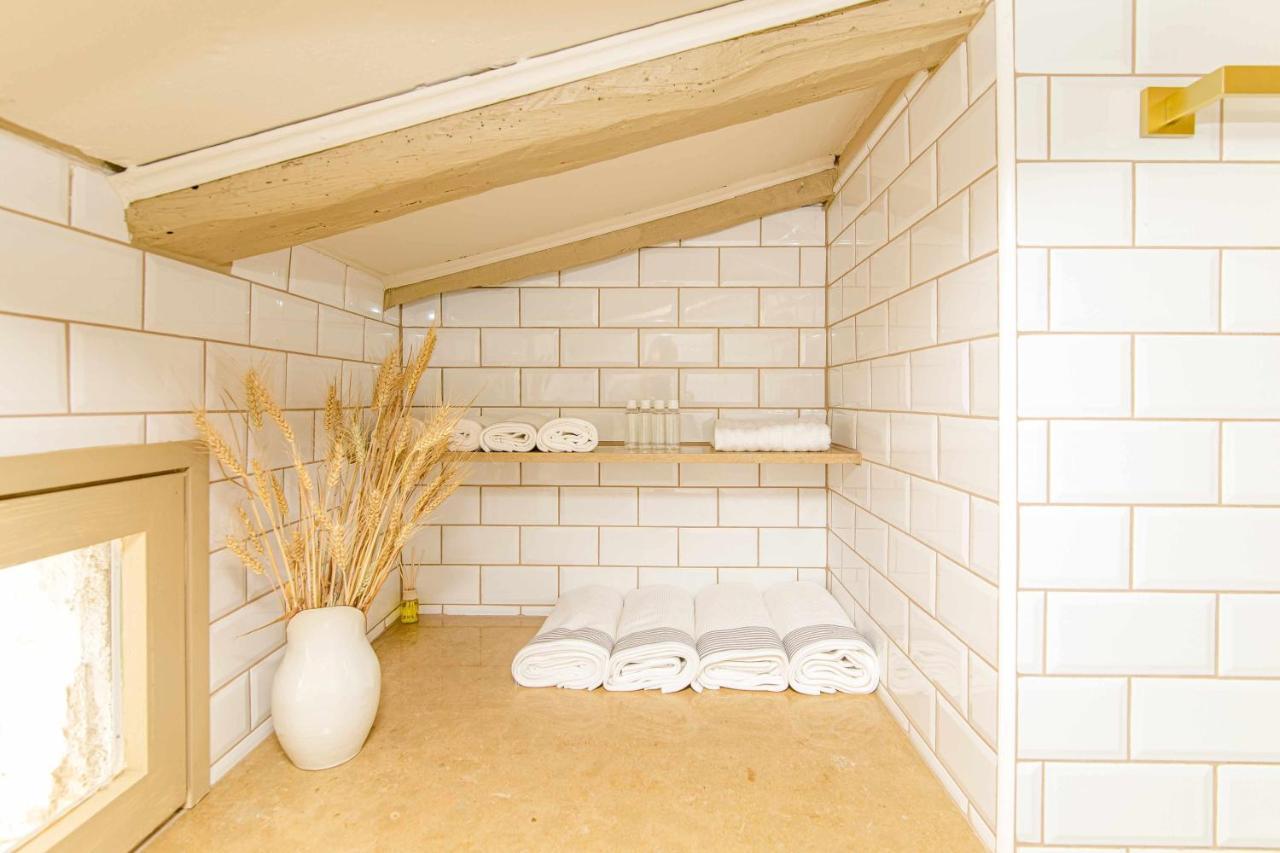 הוילה El Molino De Besalu Casa Con Jardin מראה חיצוני תמונה